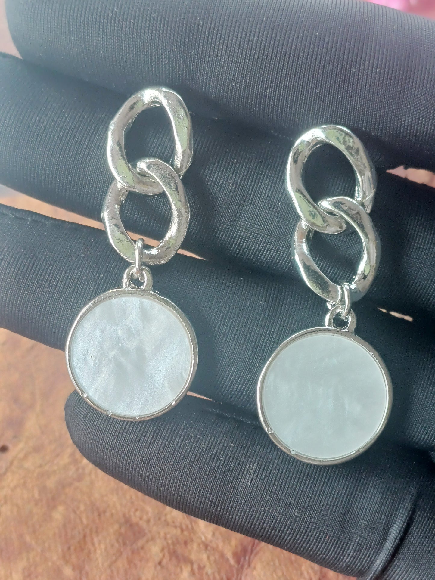 Elegant Dual-Link Drop Earrings – Rose Gold Plated & White Gold Plated 02