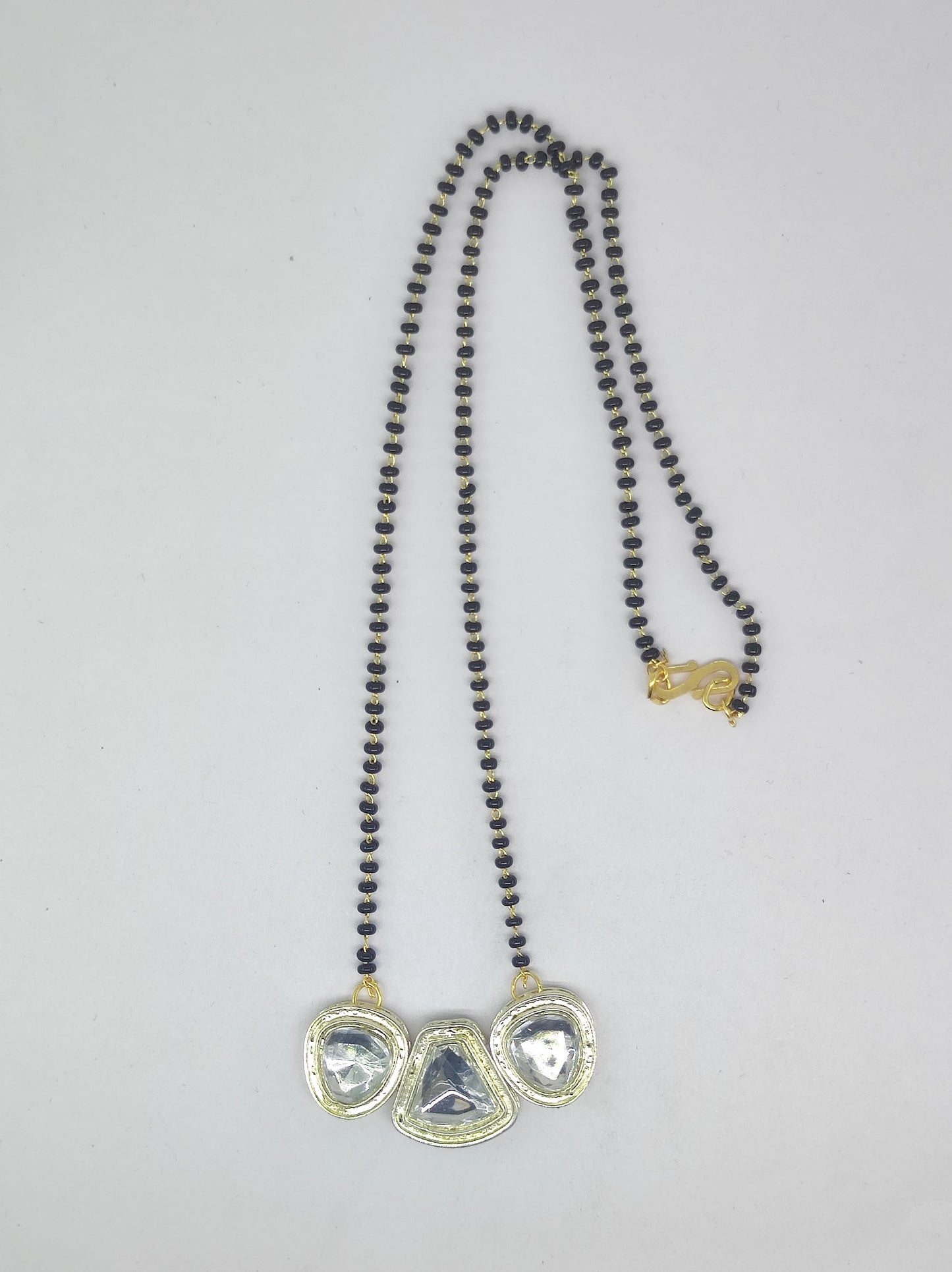 Elegant Trikona Kundan Mangalsutra