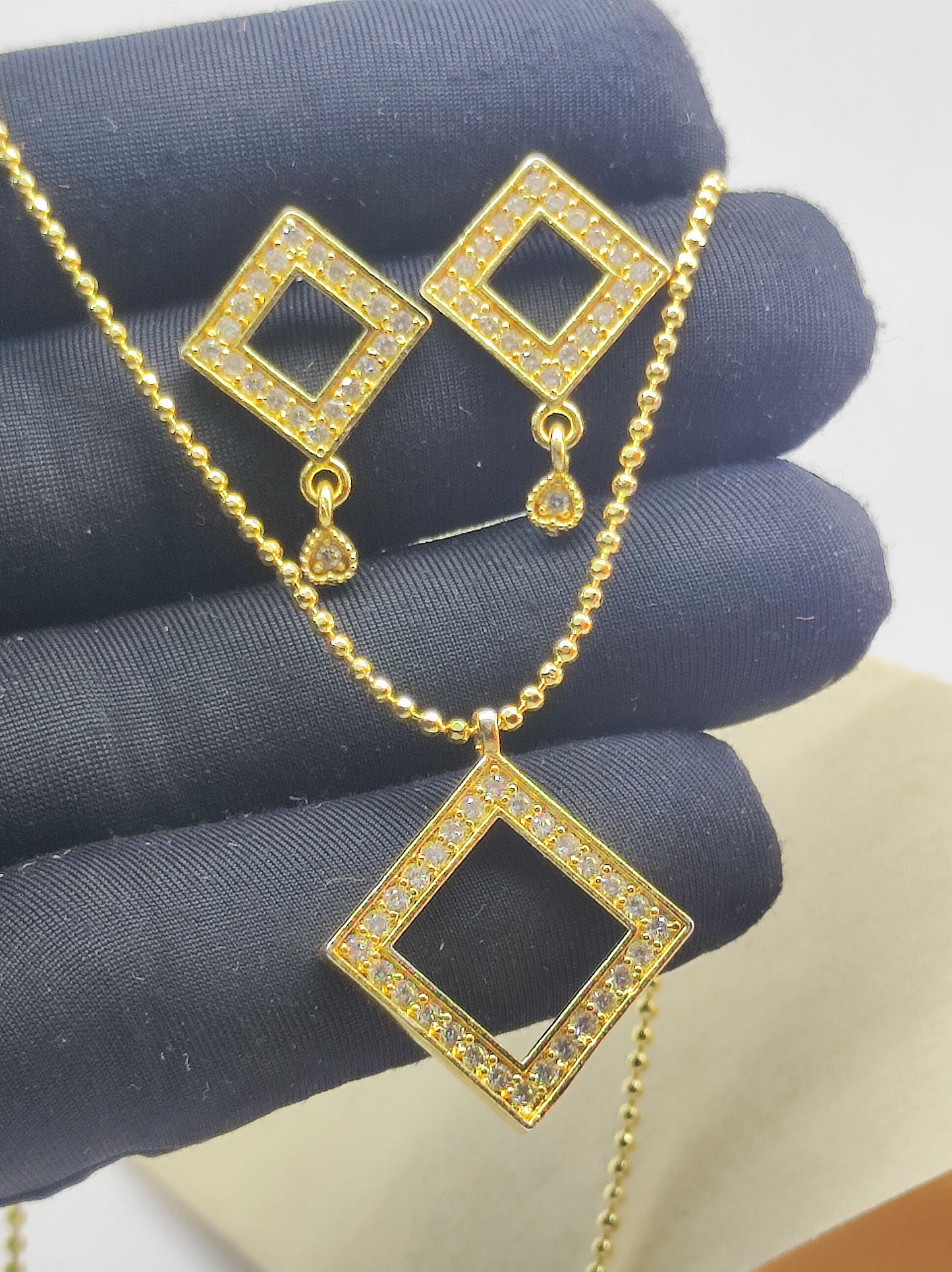 Square shape Chain Pendant Set with Earring