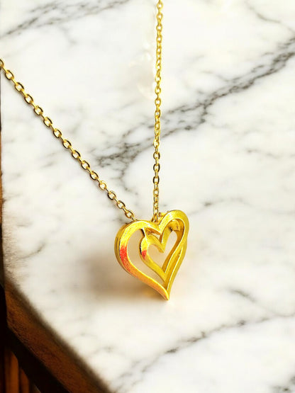 Radiant Heart – Refined Gold Pendant 01