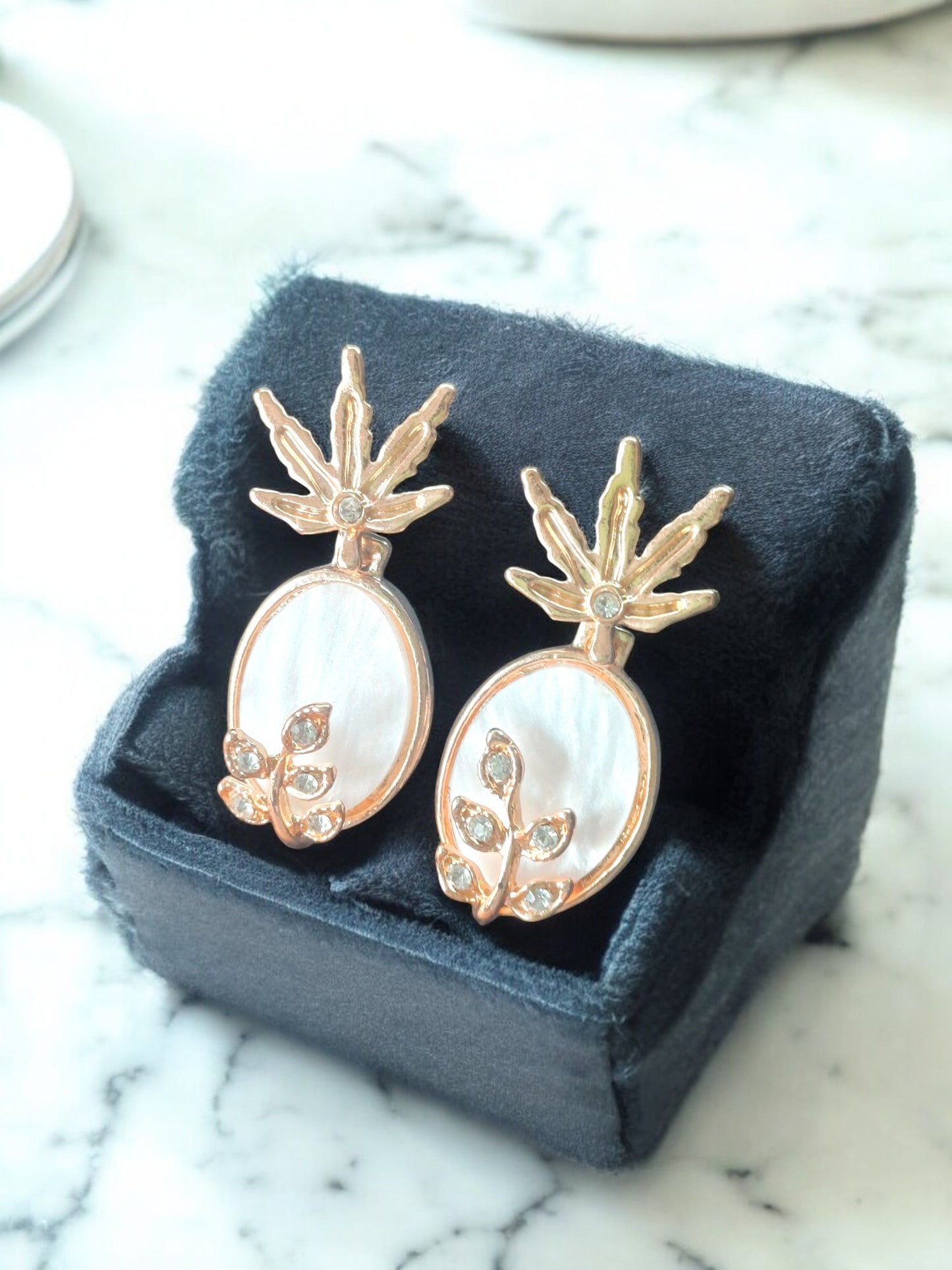 Leaf Elegance Drop Earrings – Rose Gold Plated 08