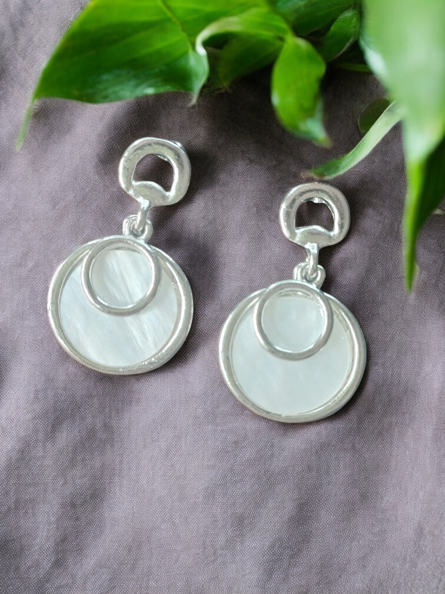 Chunky Chain Drop Earrings – Mother of Pearl Accent (Rose Gold / White Gold Plated) 03