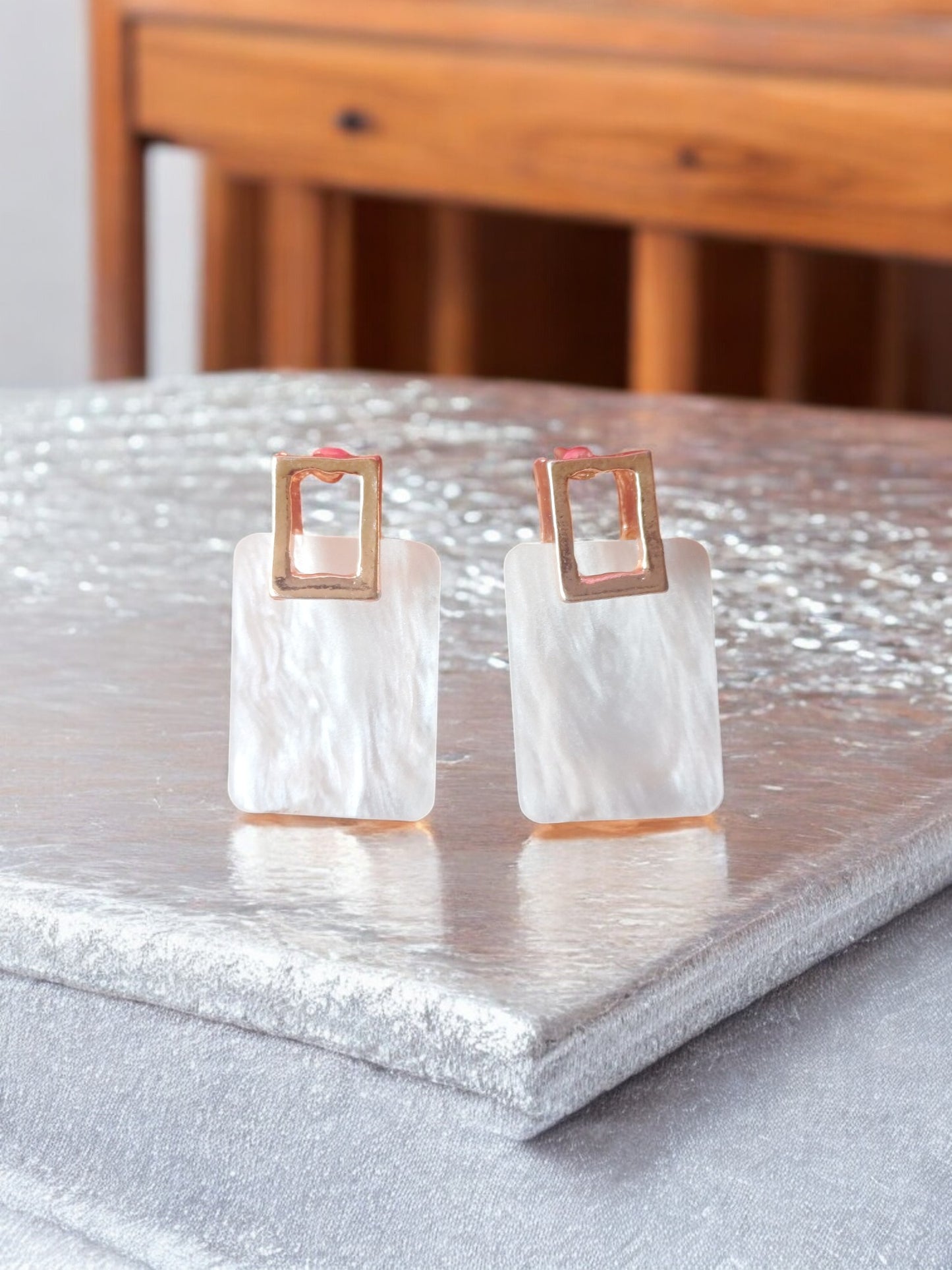 Elegant Mother of Pearl Tops – Rose Gold & White Gold Plated 12