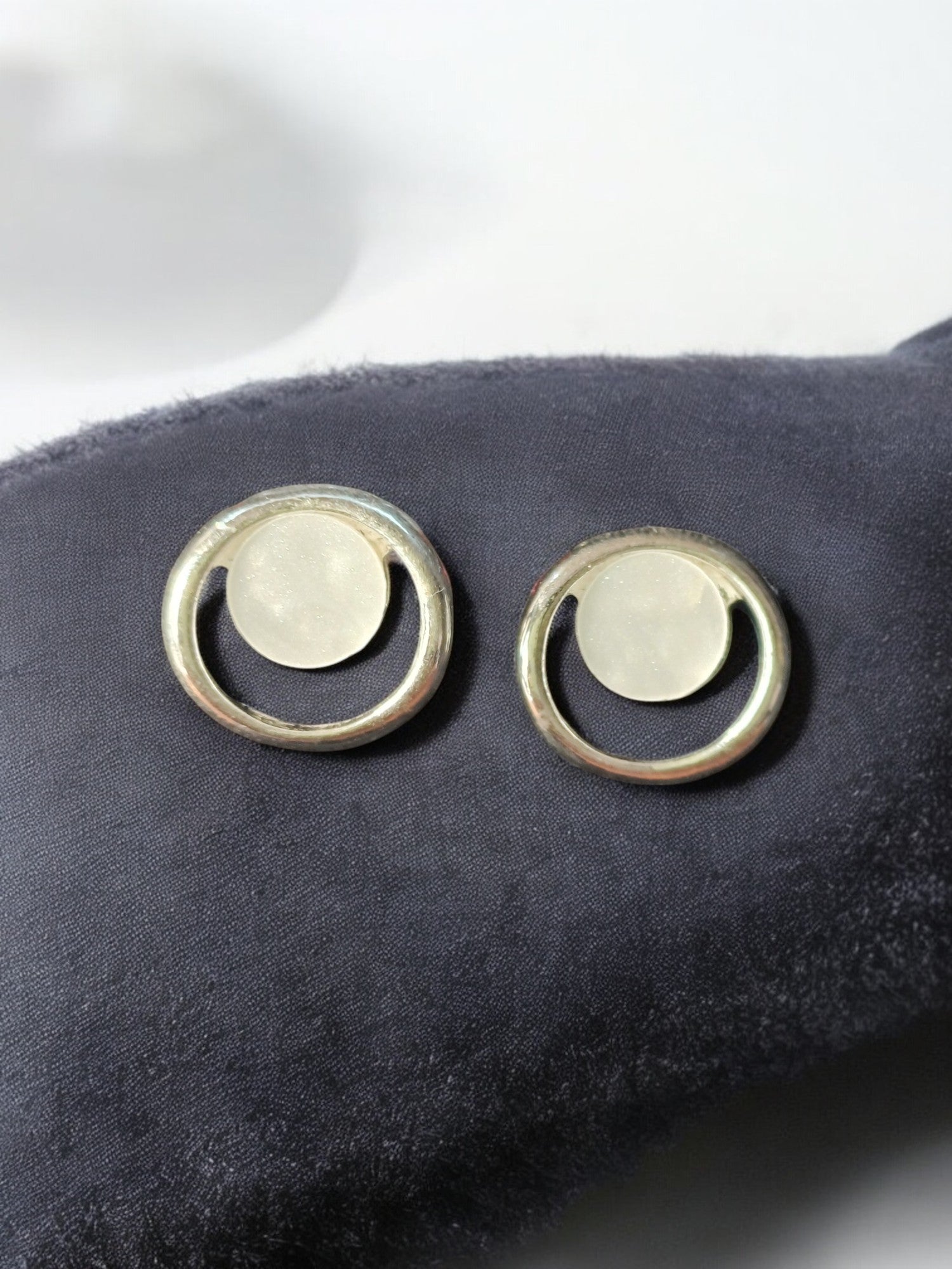 Modern Circle Charm Tops – Rose Gold Plated & White Gold Plated