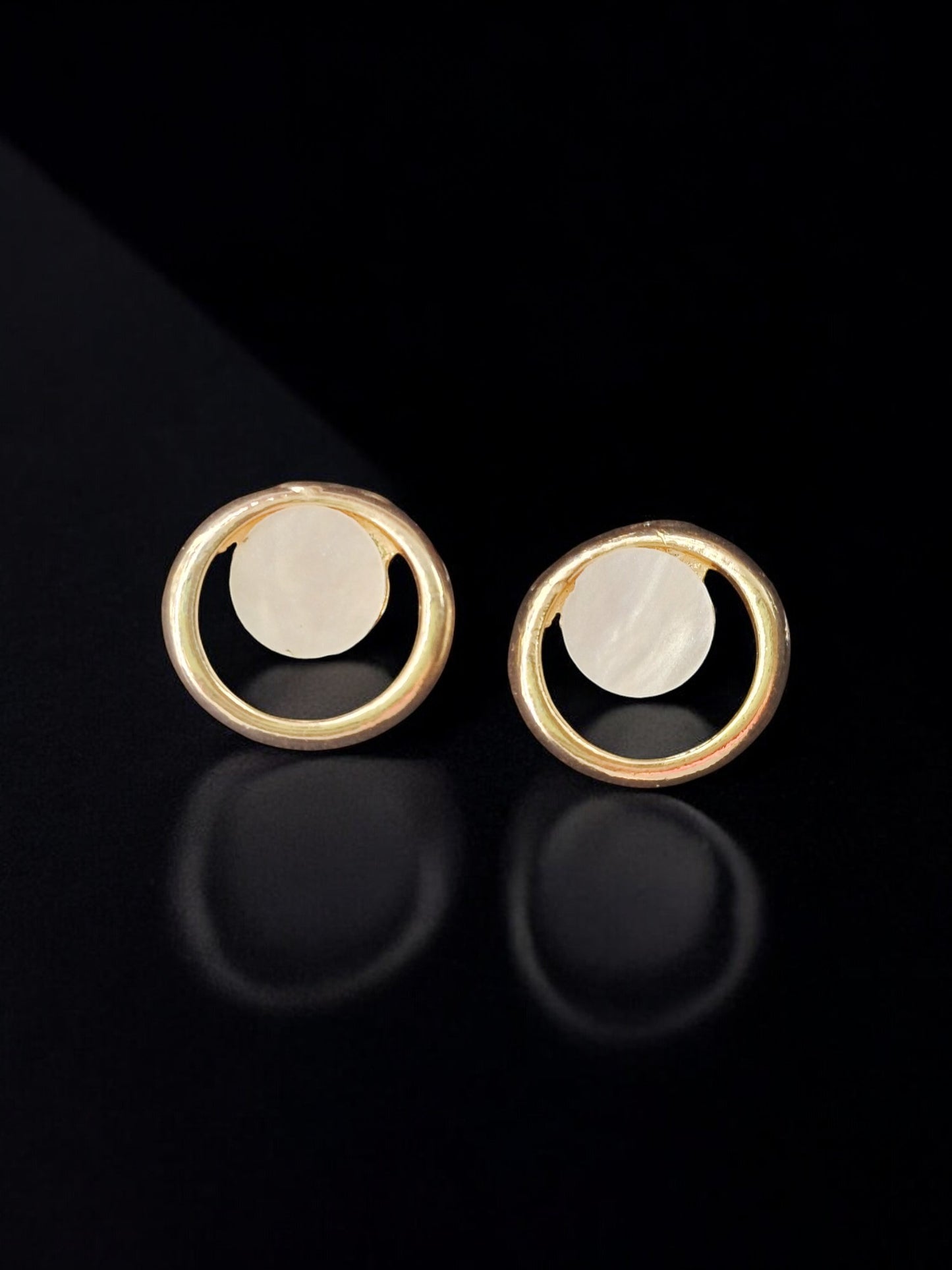 Modern Circle Charm Tops – Rose Gold Plated & White Gold Plated