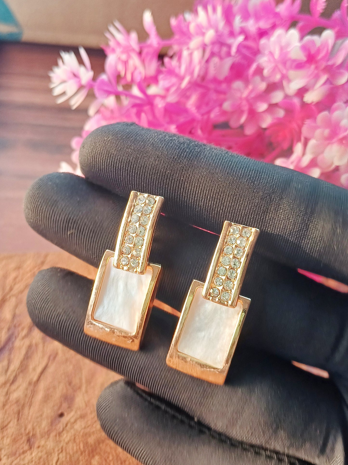 Sleek White Gold Plated Oval Mother-of-Pearl Earrings 07