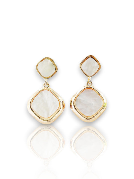 Elegant Chain Link Mother of Pearl Oval Drop Earrings 05