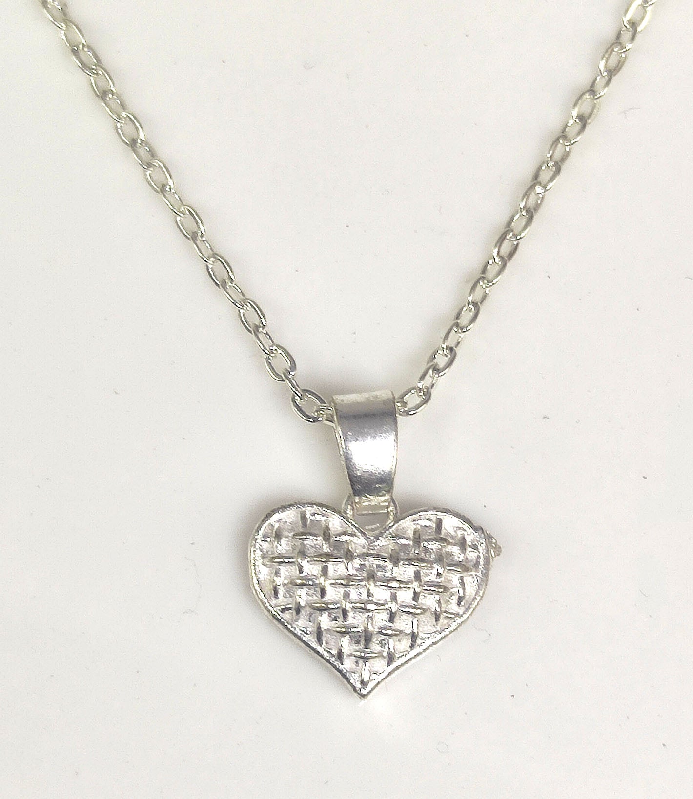 Silver Woven Heart Pendant with Chain 01