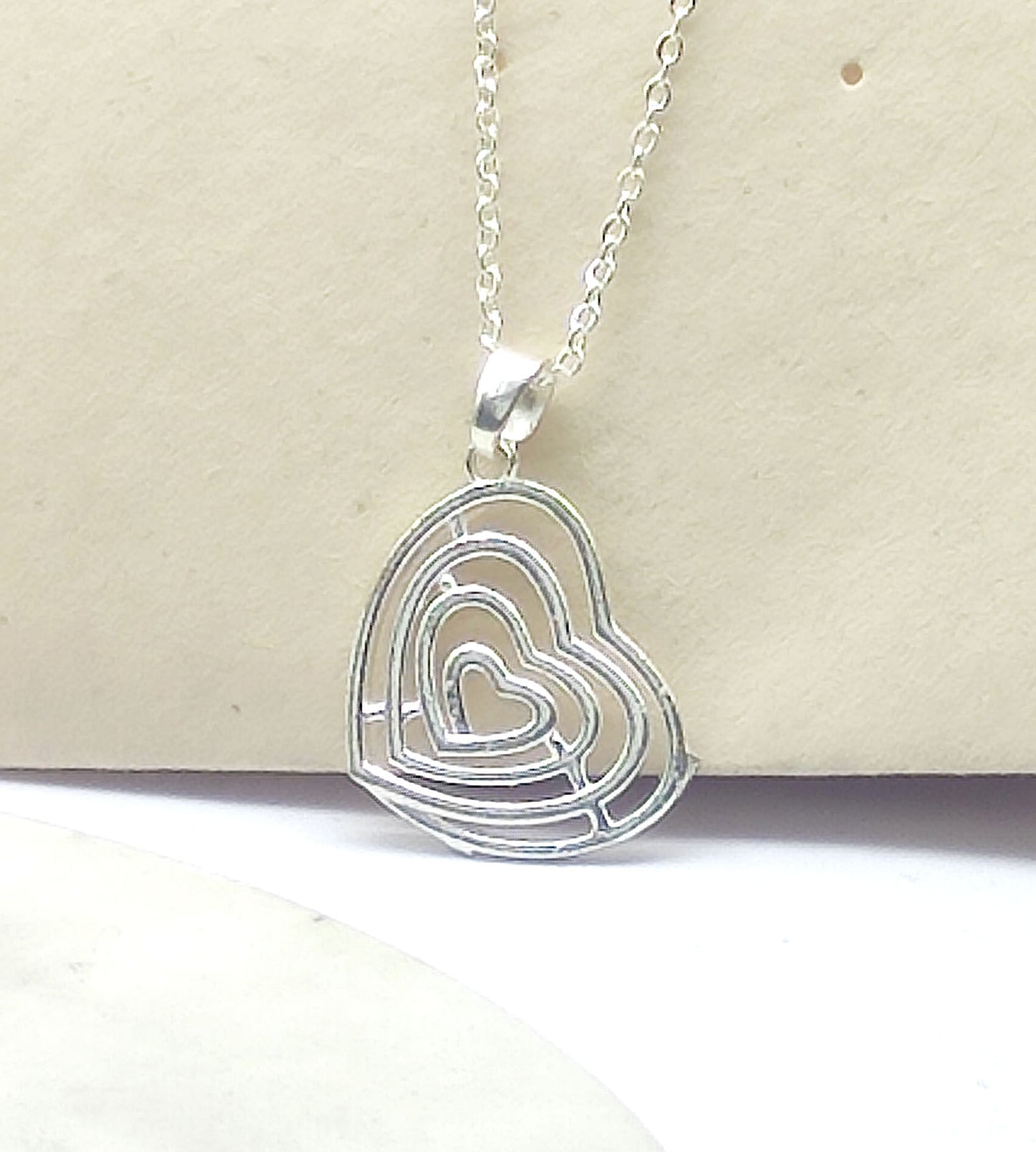 Classic Heart Pendant with Leaf Details and Chain 07