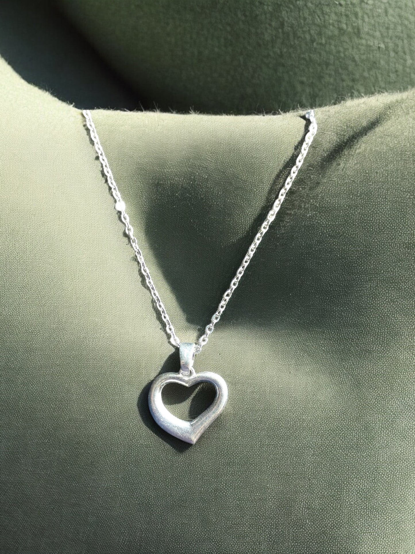 Elegant Open Heart Pendant with chain