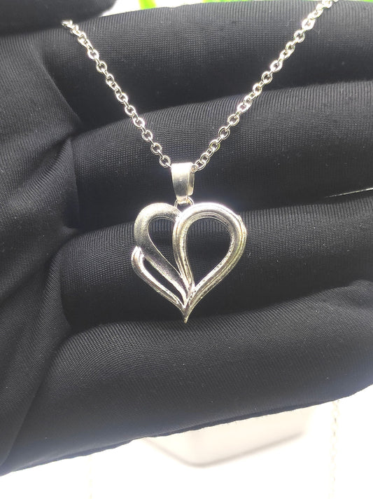 Sparkling Heart Pendant with chain 12