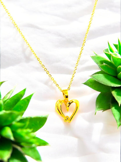 Eternal Embrace Heart Pendant with chain 04
