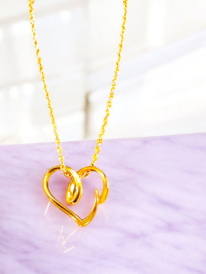 Eternal Embrace Twisted Heart Pendant 09