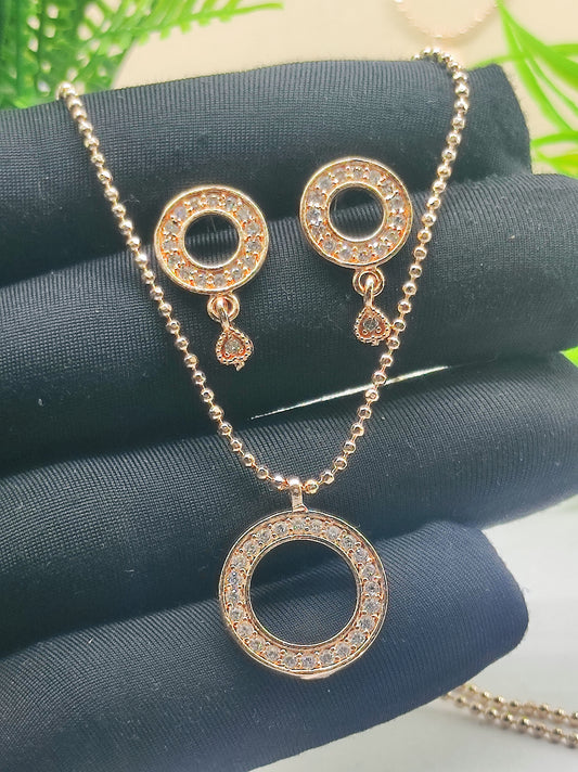 Round shape Chain Pendant Set with Earring